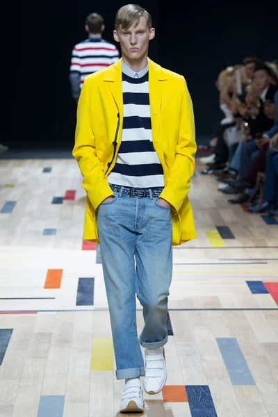 Look 23